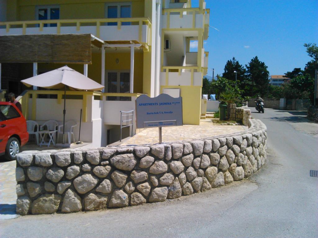 Apartments Jasmina Новаля Екстериор снимка