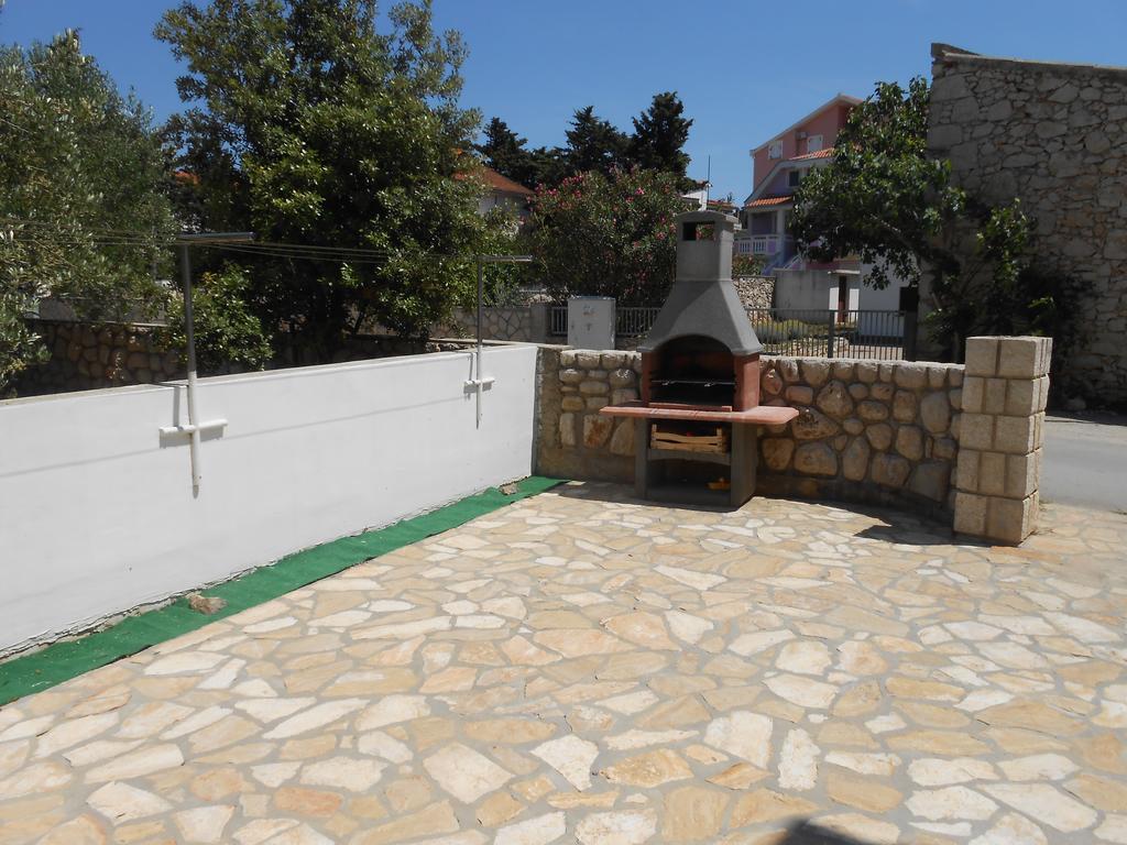 Apartments Jasmina Новаля Екстериор снимка