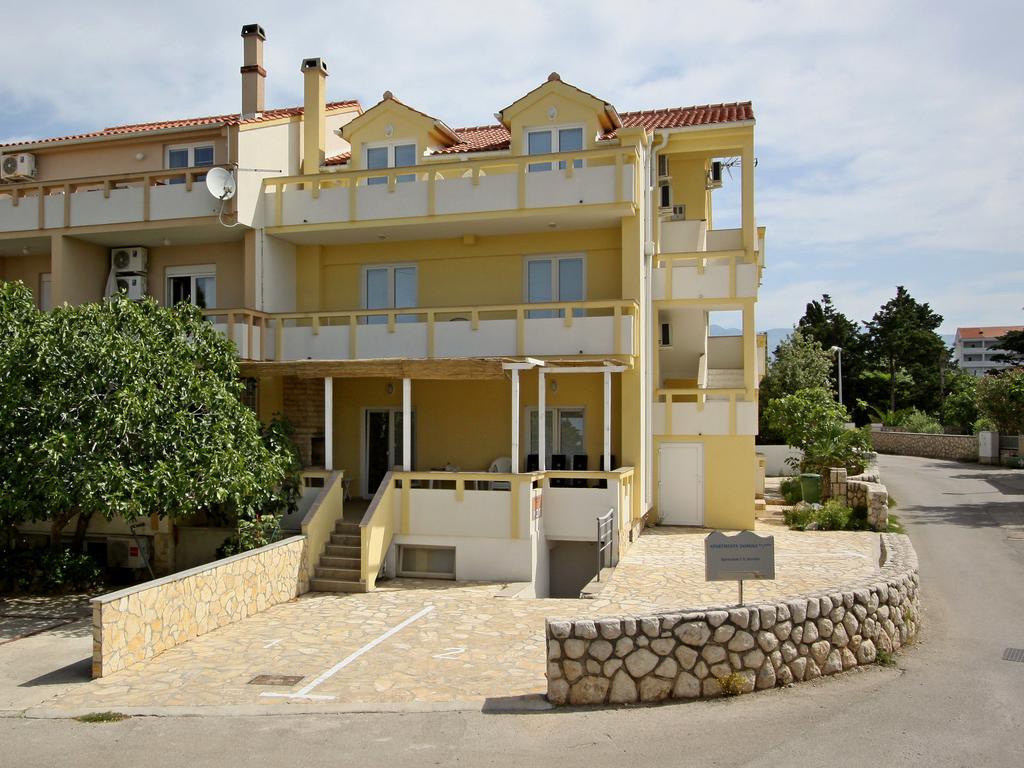 Apartments Jasmina Новаля Екстериор снимка