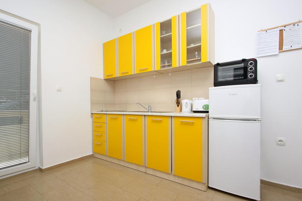 Apartments Jasmina Новаля Екстериор снимка